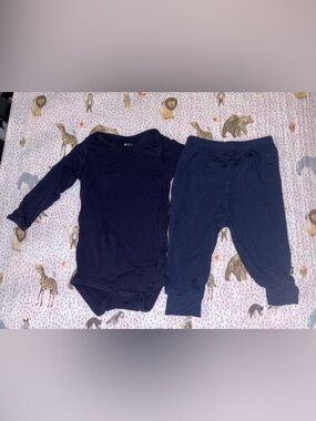Kyte BABY Navy onesie and pant set